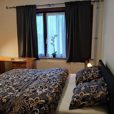 Bloemetje Hotell Asse Exteriör bild