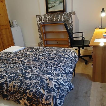 Bloemetje Hotell Asse Exteriör bild